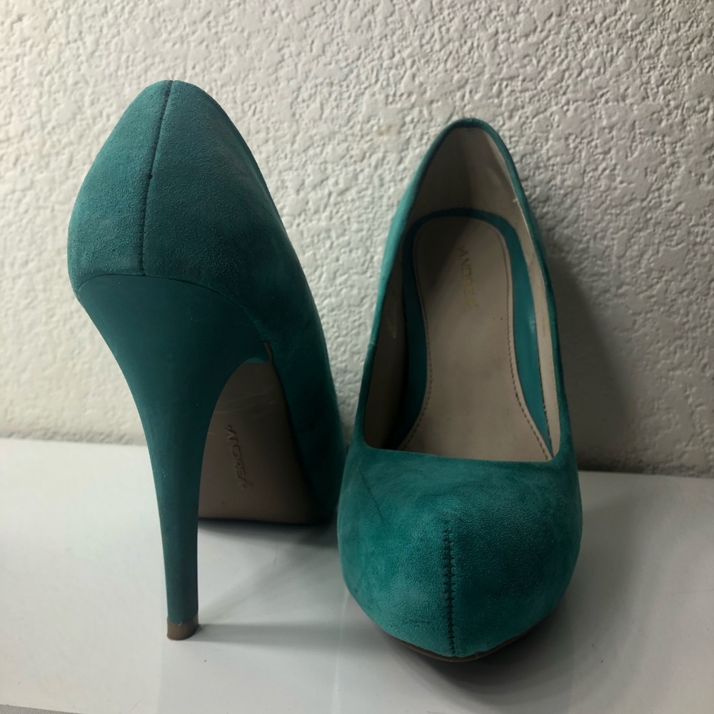 Andrea Teal Heels